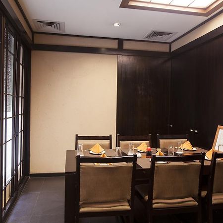 Avalon Courtyard Residence Suites Ню Делхи Екстериор снимка