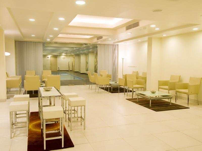 Avalon Courtyard Residence Suites Ню Делхи Екстериор снимка