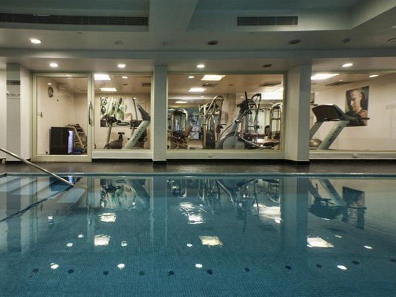 Avalon Courtyard Residence Suites Ню Делхи Екстериор снимка