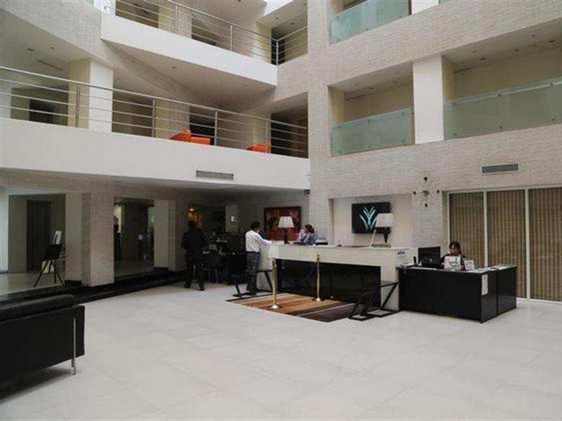 Avalon Courtyard Residence Suites Ню Делхи Екстериор снимка