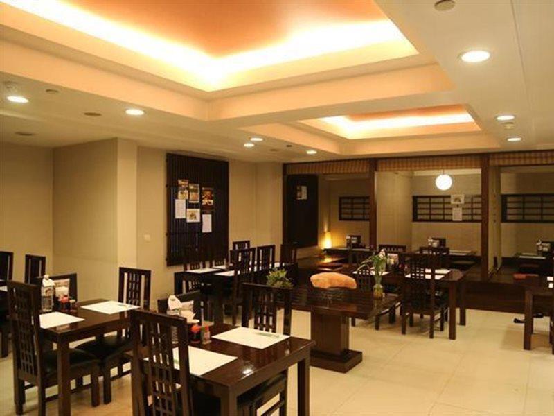 Avalon Courtyard Residence Suites Ню Делхи Екстериор снимка
