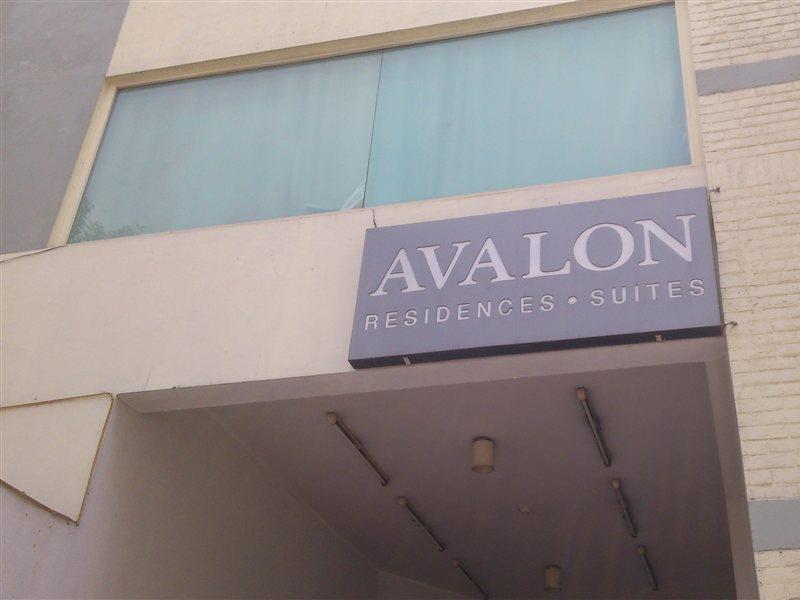 Avalon Courtyard Residence Suites Ню Делхи Екстериор снимка