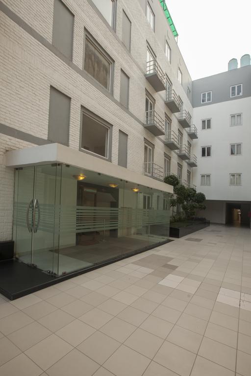 Avalon Courtyard Residence Suites Ню Делхи Екстериор снимка
