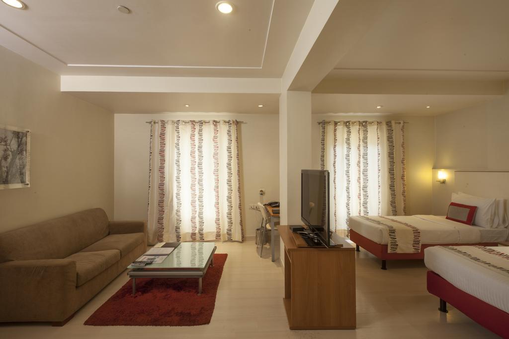 Avalon Courtyard Residence Suites Ню Делхи Екстериор снимка
