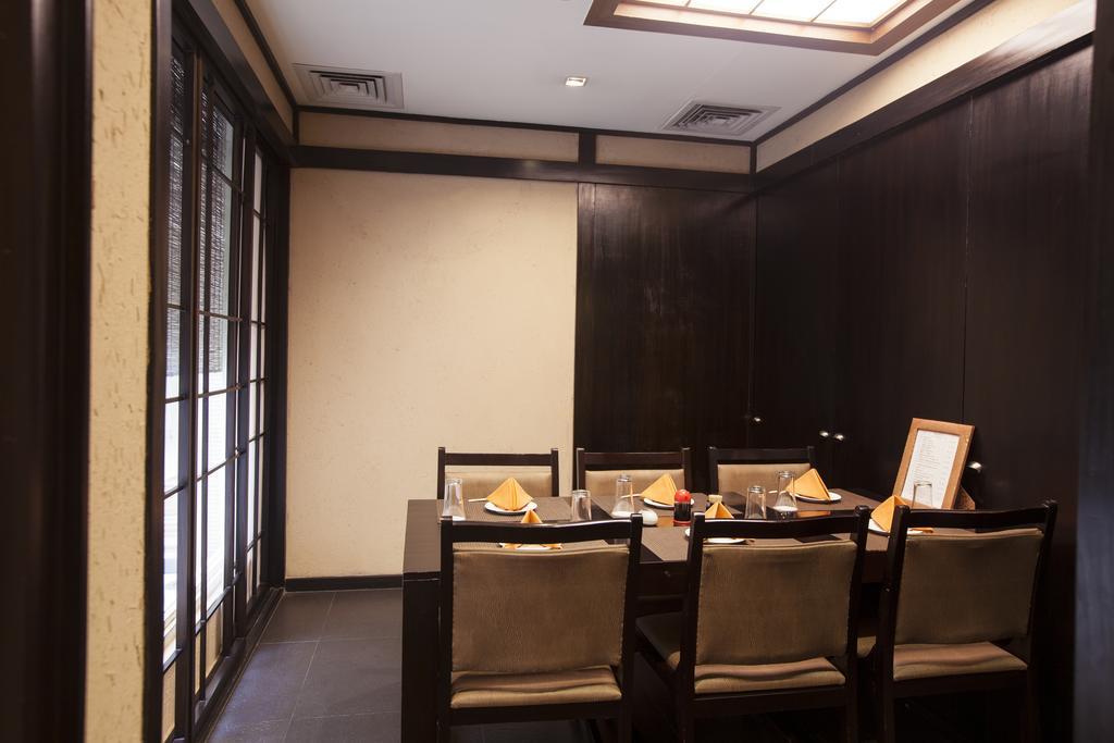 Avalon Courtyard Residence Suites Ню Делхи Екстериор снимка