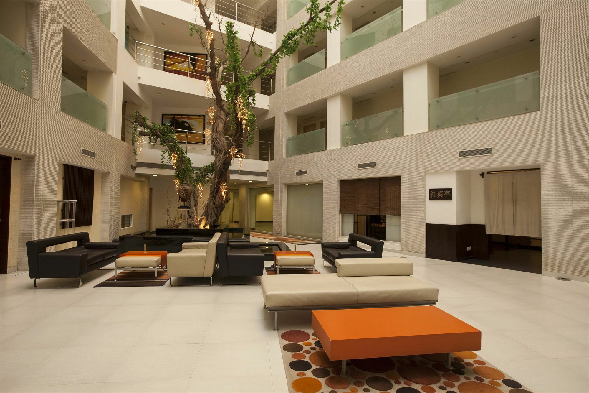 Avalon Courtyard Residence Suites Ню Делхи Екстериор снимка