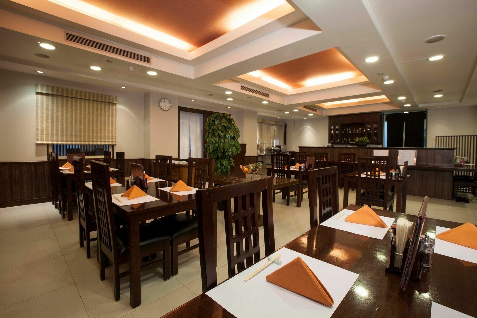 Avalon Courtyard Residence Suites Ню Делхи Екстериор снимка